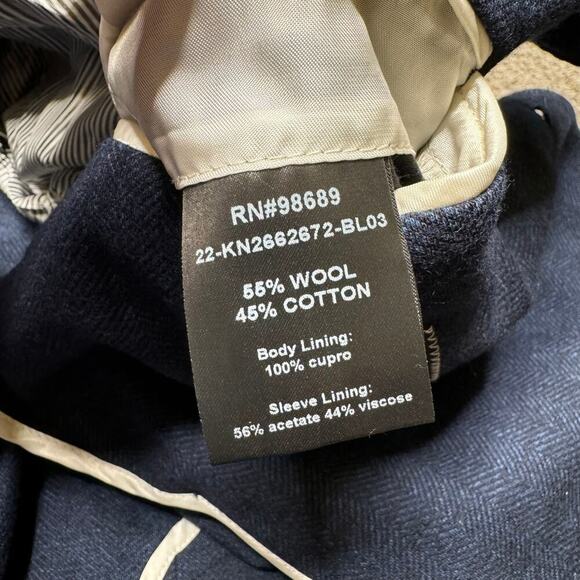Todd Synder ITALIAN WOOL SPORT COAT IN BLUE HERRINGBONE 46R - Picture 8 of 8